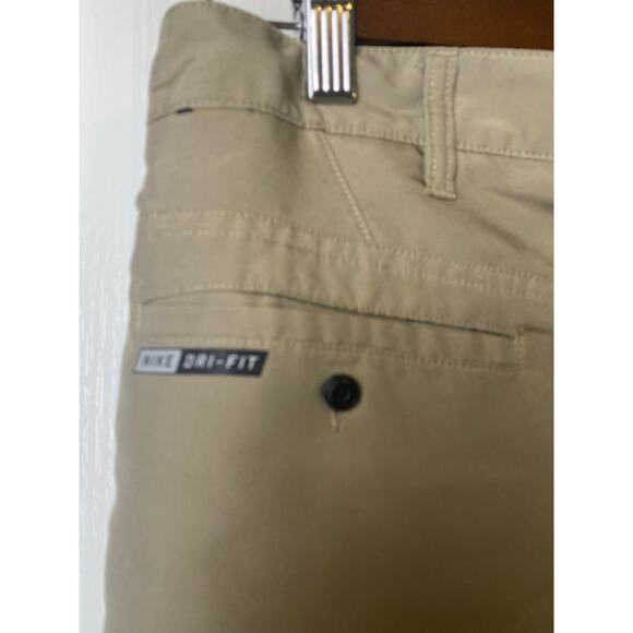 Hurley Boys Khaki Nike Dri Fit 10-inch Inseam Flat Front Shorts Size 20 - Picture 5 of 10